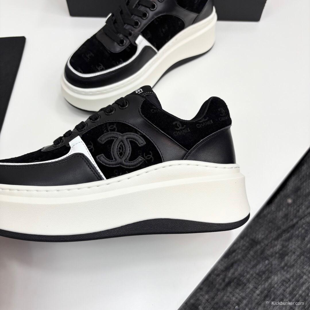 Chanel 2025 SS Panda Casual Sneakers - LY00340