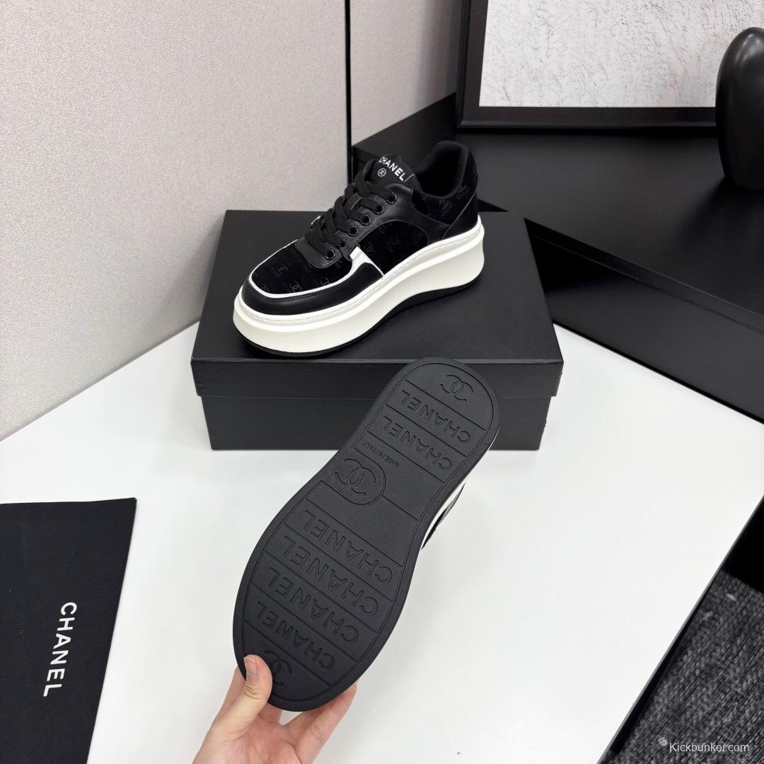 Chanel 2025 SS Panda Casual Sneakers - LY00340