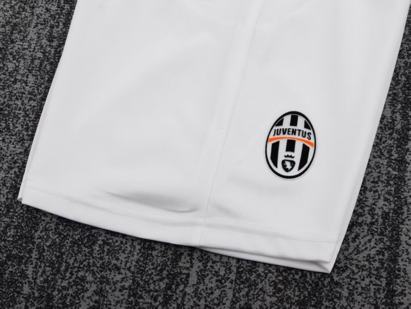Retro Kids 04/05 Juventus Home Jersey