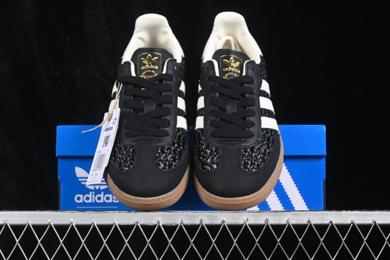Adidas Samba OG Classic Sneakers with Retro Design - HQ9282