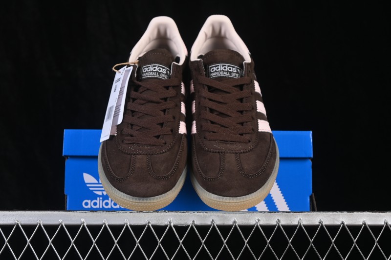 Adidas Handball Spezial Retro Indoor Sneakers with Suede Upper and Gum Rubber Sole - IH1507