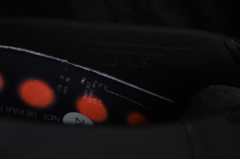 Nike Mind 001 Neuroscience Foot Massage Slippers with 22 Pressure-Point Nodes - HQ4307-001