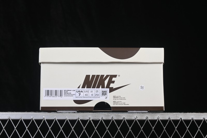 Nike Air Jordan 1 Low OG Travis Scott Reverse Swoosh Premium Leather Sneakers - DM7866-200