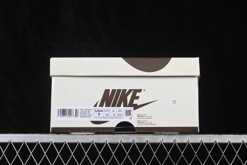 Nike Travis Scott x Air Jordan 1 Low OG Retro Basketball Shoes with Reverse Swoosh Design - DM7866-162