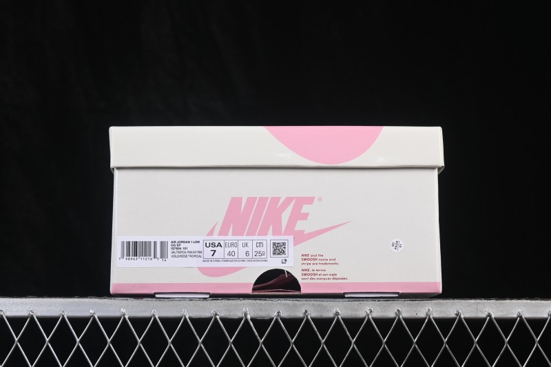 Nike Air Jordan 1 Low OG Travis Scott Reverse Swoosh Premium Leather Sneakers - IQ7604-101