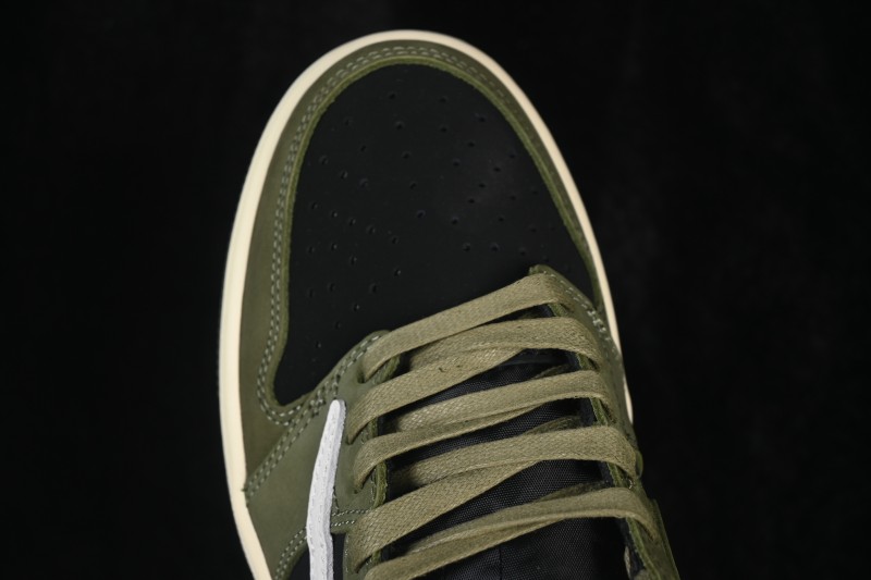Nike Travis Scott x Air Jordan 1 Low OG Sneakers with Reversed Swoosh Design - DM7866-002