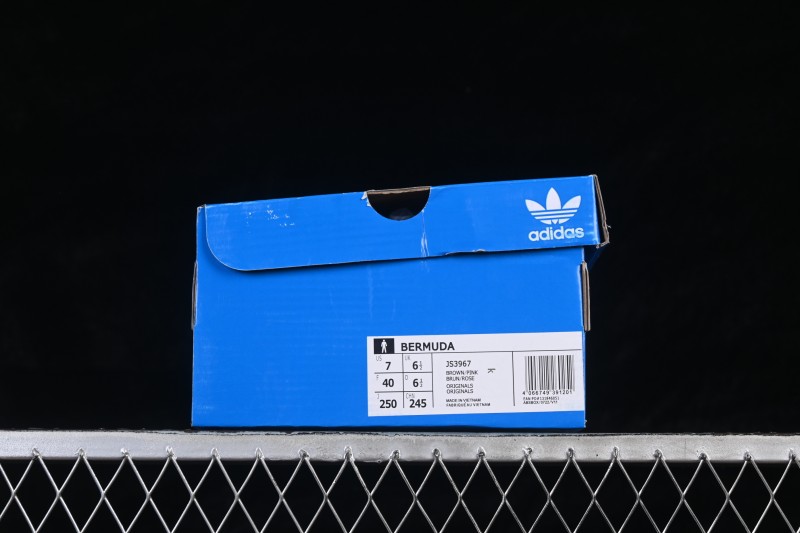 Adidas Originals Bermuda Low-Top Skateboarding Shoes with Anti-Slip and Wear-Resistant Design - JS3967