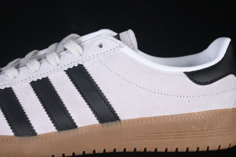 Adidas Originals Bermuda Low-Top Skateboarding Shoes with Non-Slip and Lightweight Design - CQ2782