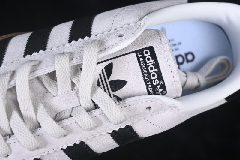 Adidas Originals Bermuda Low-Top Skateboarding Shoes with Non-Slip and Lightweight Design - CQ2782