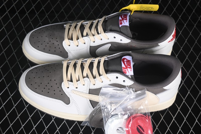 Nike Travis Scott x Air Jordan 1 Low OG Retro Sneakers with Reversed Swoosh Design - DM7866-162