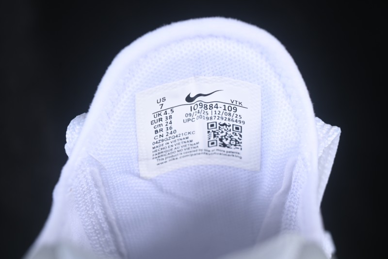 Nike Air Max 270 Premium Running Shoes with Half-Sole Air Cushion - IO9884-109