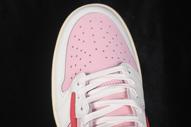 Nike Travis Scott x Air Jordan 1 Low OG Retro Basketball Shoes with Reverse Swoosh Design - IQ7604-101