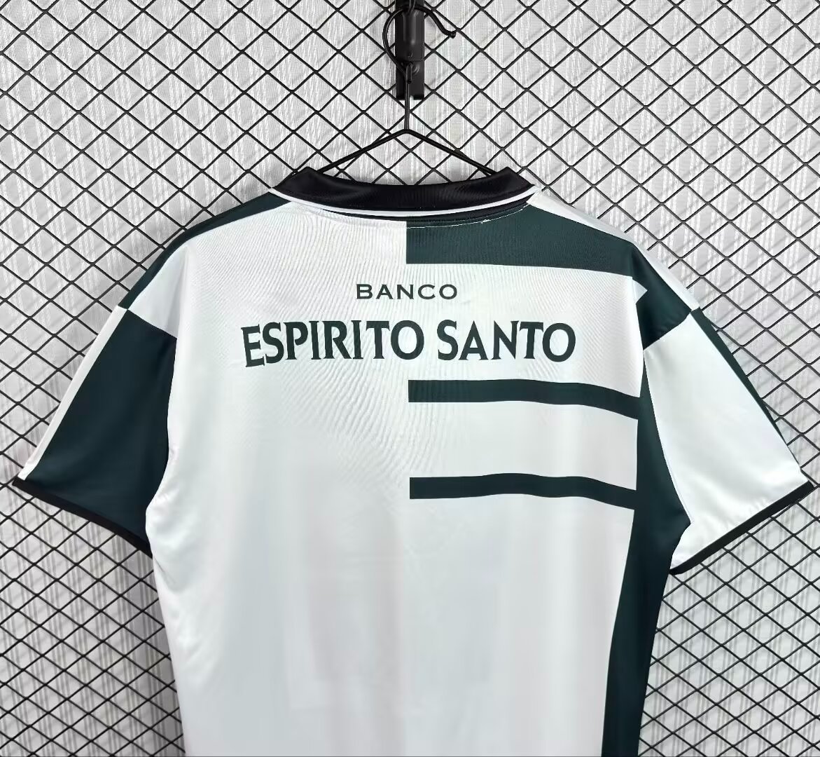 Retro 02/03 Sporting CP Third Jersey