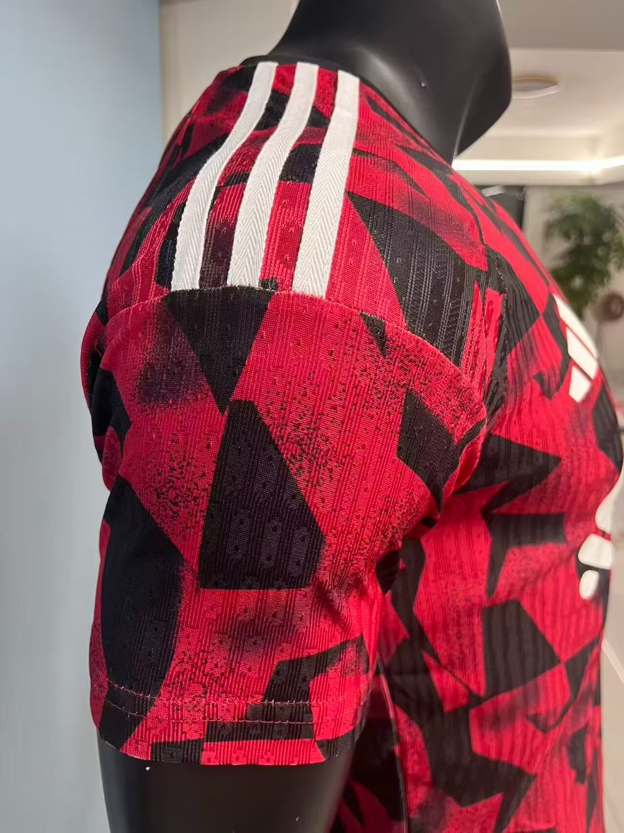 Player Version 26/27 Liverpool Red & Black Geometric Pattern Pre-Match Training Jersey