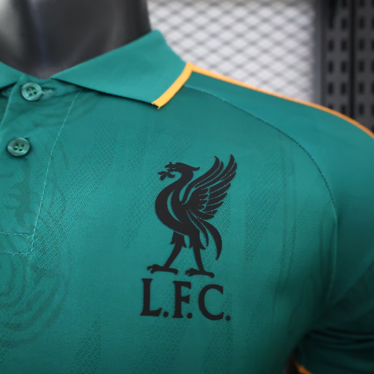 Player Version 26/27 Liverpool Green with Gold Trim Casual Retro Jersey