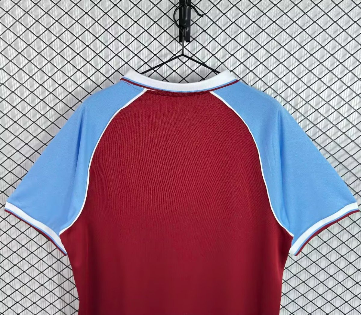 Retro 08/09 Aston Villa Claret & Sky Blue Home Jersey